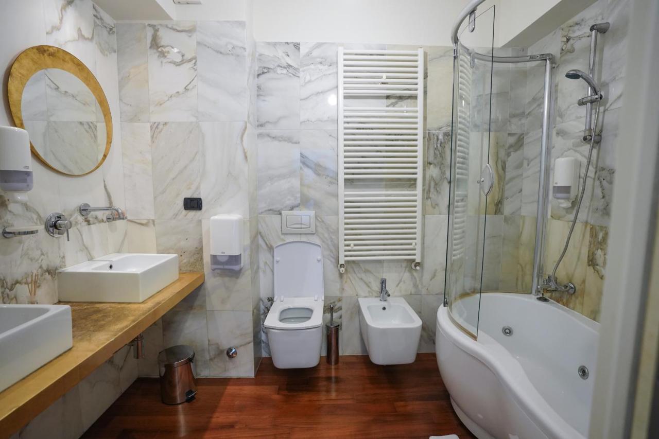 City Center Premium Apartments Bukarest Eksteriør billede